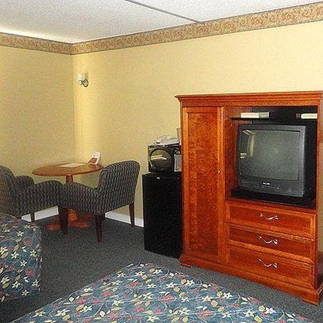 Days Inn By Wyndham West Branch Iowa City Area Rom bilde