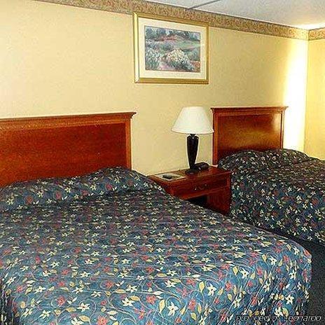 Days Inn By Wyndham West Branch Iowa City Area Rom bilde