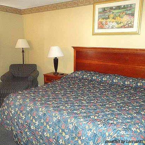 Days Inn By Wyndham West Branch Iowa City Area Rom bilde