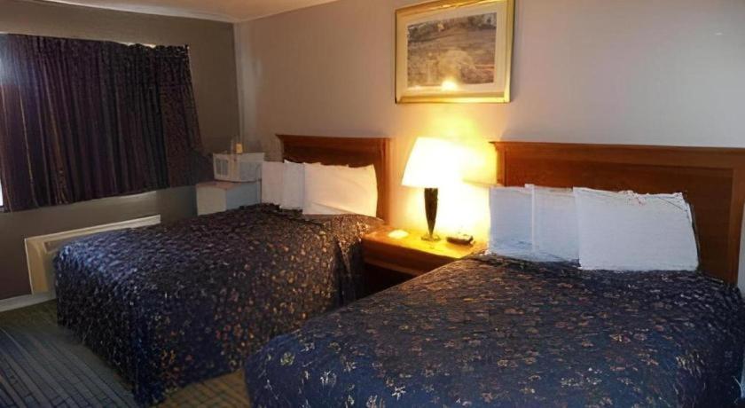 Days Inn By Wyndham West Branch Iowa City Area Eksteriør bilde